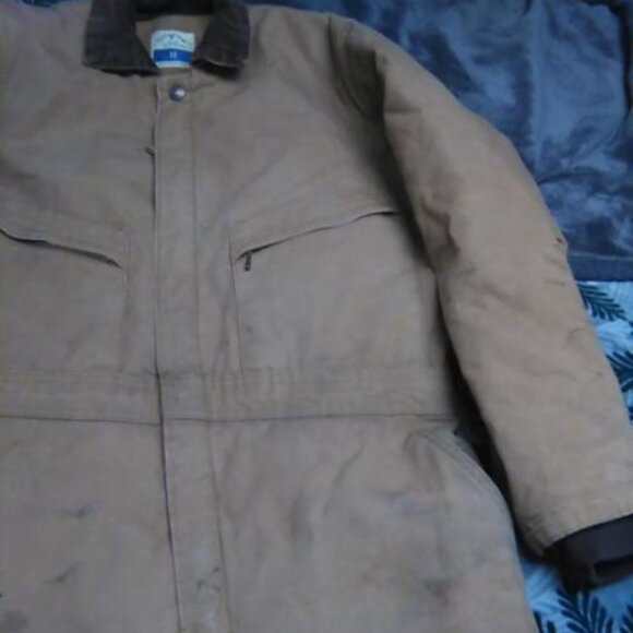 Insulated jumpsuit . - Picture 1 of 5